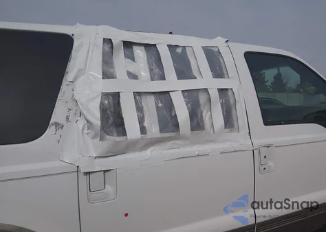 2001 Ford Excursion Limited z USA, uszkodzony, nr VIN 1FMNU43S01ED57788